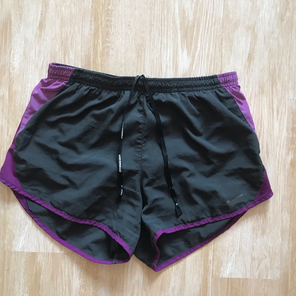 gray nike shorts